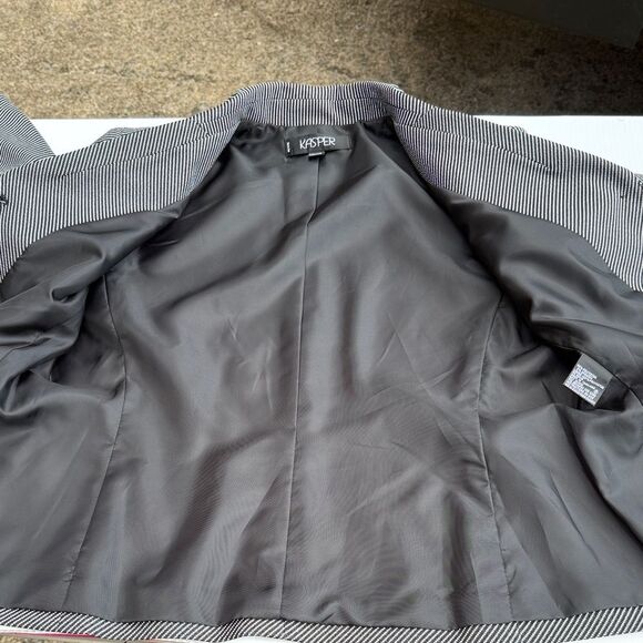 NWT 2 piece Pants Suit.  Women's Portofino Blazer and black pants Size 10P - Picture 8 of 16